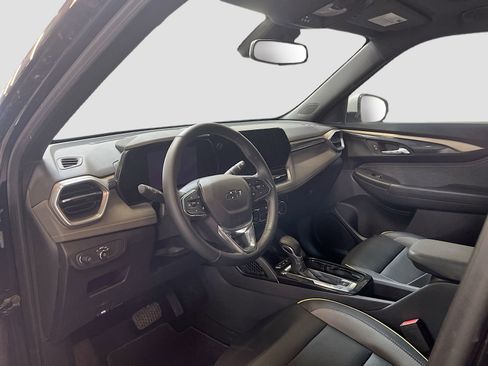 Used 2024 Chevrolet TrailBlazer ACTIV w/ Convenience Package image 9
