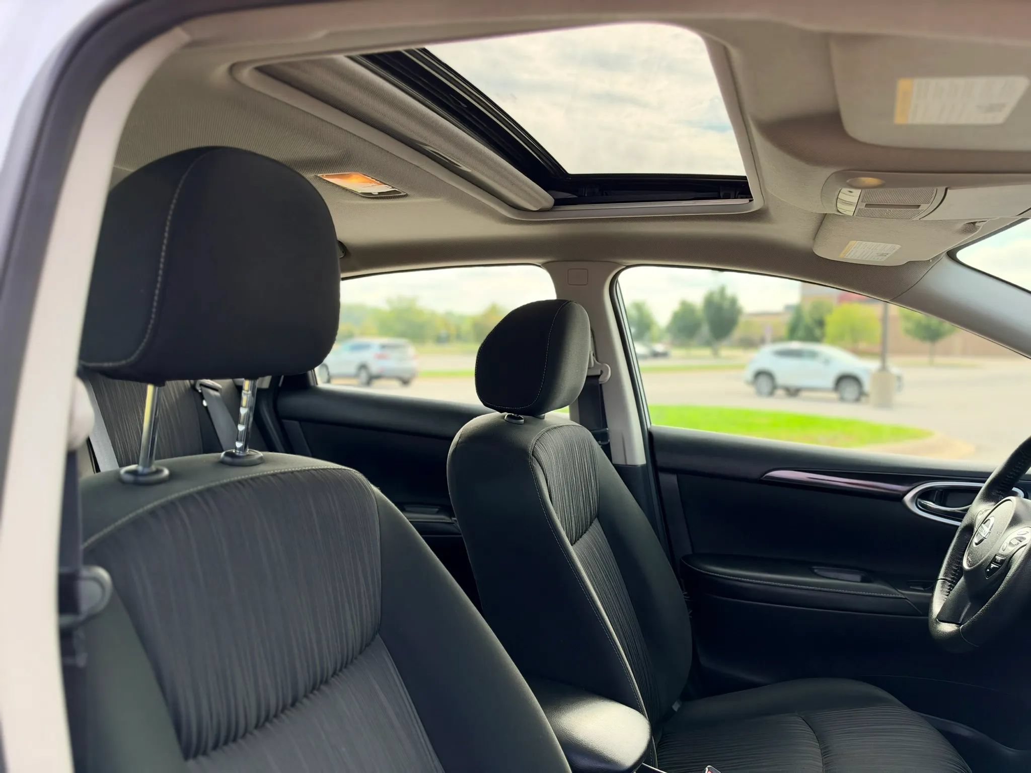 Used 2019 Nissan Sentra SV w/ Special Edition Package FWD image 28