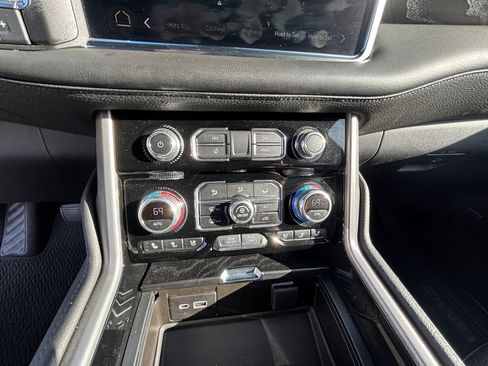 Used 2022 GMC Yukon Denali image 6