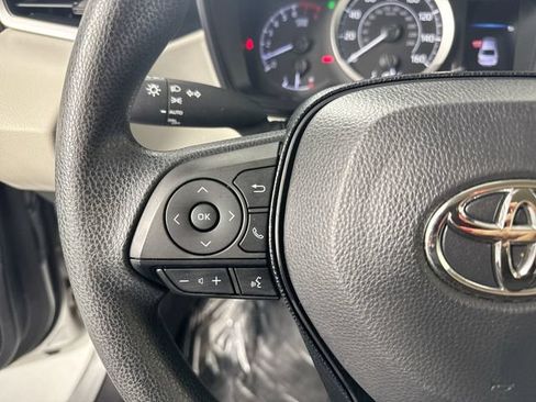 Used 2020 Toyota Corolla LE FWD image 12