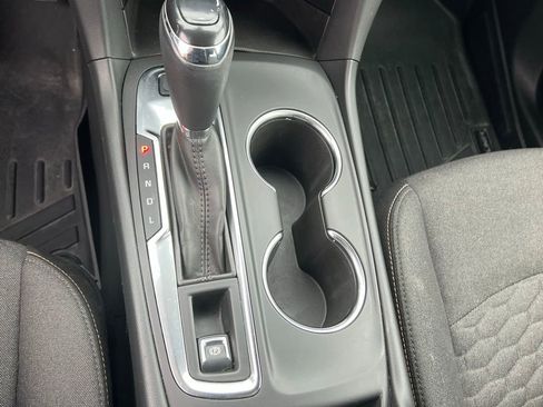 Used 2018 Chevrolet Equinox LT image 33