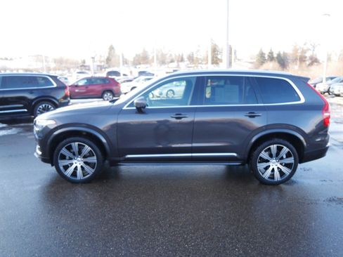 Certified 2023 Volvo XC90 B6 Ultimate w/ Lounge Package image 4