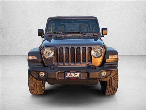 Used 2019 Jeep Wrangler Unlimited Sport image 2