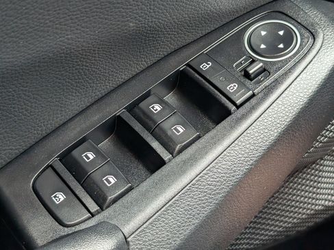 Used 2023 Kia Seltos S image 19