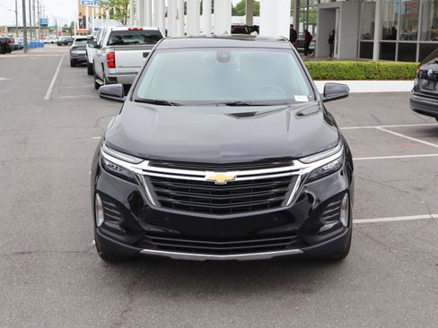Used 2024 Chevrolet Equinox LT w/ LPO, Floor Liner Package FWD image 3