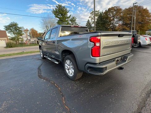 Used 2021 Chevrolet Silverado 1500 Custom image 3
