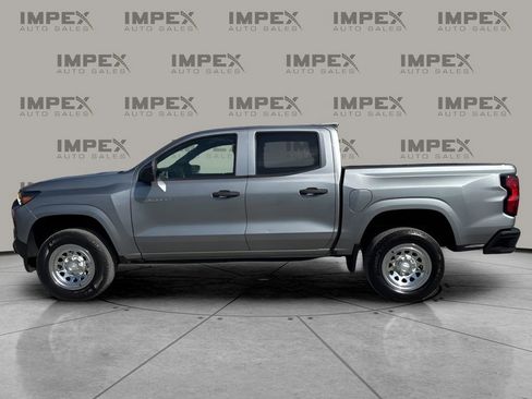 Used 2023 Chevrolet Colorado W/T image 2
