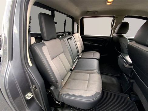 Used 2018 Nissan Titan S w/ S Utility Package image 17