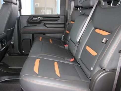 Used 2024 GMC Sierra 2500 AT4 w/ AT4 Premium Plus Package image 27