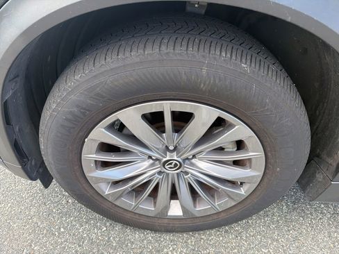 Used 2025 MAZDA CX-90 3.3 Turbo w/ Preferred Package AWD/4WD image 11