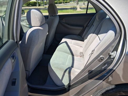 Used 2006 Toyota Corolla CE w/ Upgrade Pkg FWD image 17