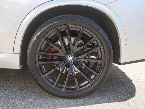 Certified 2025 BMW X5 xDrive40i w/ Executive Package image 8