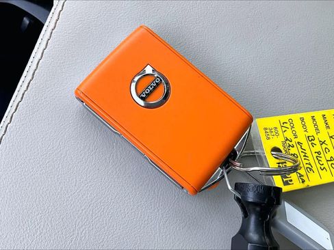 Used 2023 Volvo XC90 B6 Plus w/ Protection Package Premier image 14