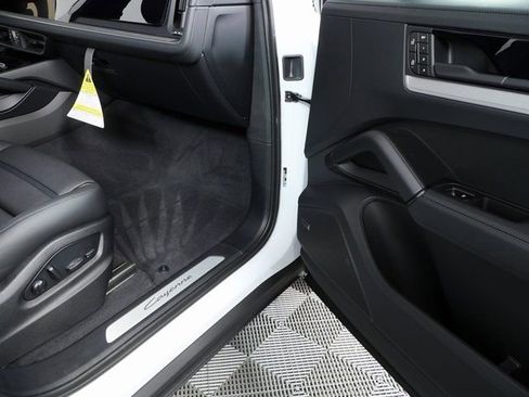 New 2026 Porsche Cayenne Coupe image 27