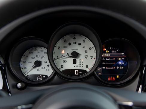 New 2026 Porsche Macan image 31