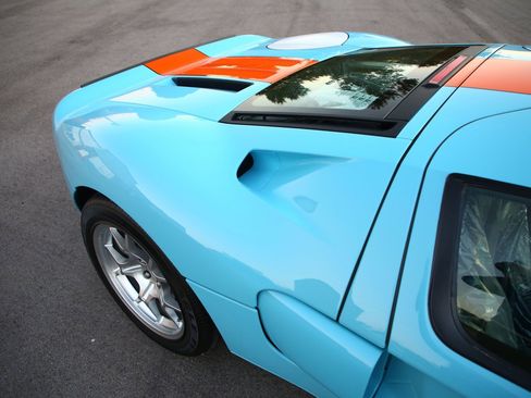 Used 2006 Ford GT image 36