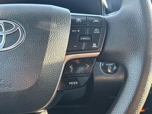 Used 2025 Toyota Camry LE image 18