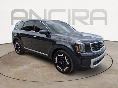 Used 2025 Kia Telluride S FWD image 5