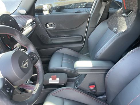 Used 2025 MINI Cooper S FWD image 12