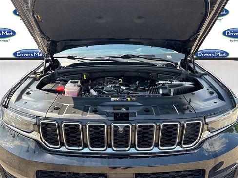 Used 2023 Jeep Grand Cherokee L Limited w/ Luxury Tech Group II RWD image 32