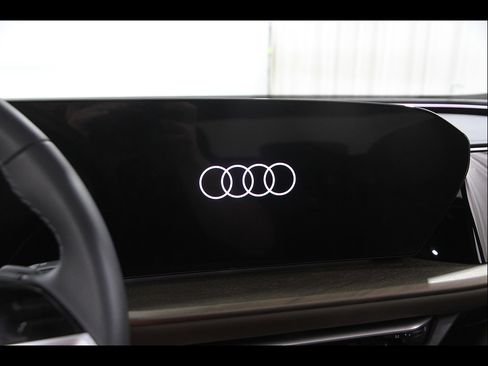Used 2025 Audi Q5 Premium Plus AWD/4WD image 9