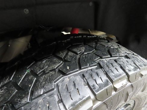 Used 2023 Chevrolet Silverado 3500 High Country w/ Z71 Off-Road Package image 40