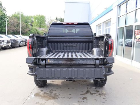 New 2026 GMC Sierra 3500 AT4 w/ AT4 Premium Plus Package AWD/4WD image 37