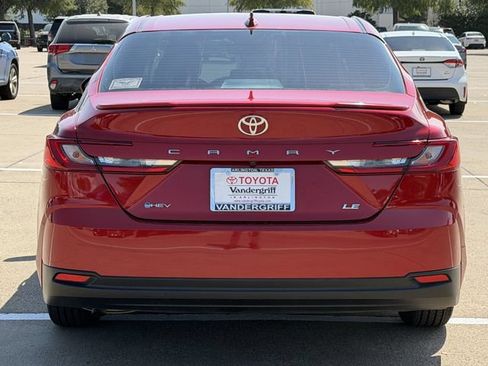Used 2025 Toyota Camry LE w/ Convenience Package FWD image 5