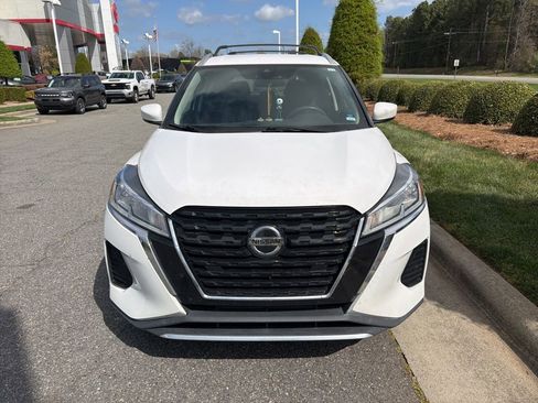 Used 2021 Nissan Kicks SV w/ Exterior Package image 11