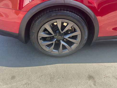 Used 2024 Tesla Model X AWD/4WD image 25