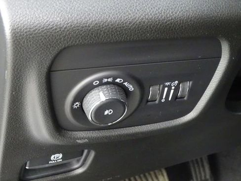 Used 2021 Jeep Grand Cherokee L Overland w/ Luxury Tech Group IV image 23