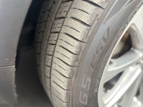 Used 2016 Ford Explorer Limited image 24