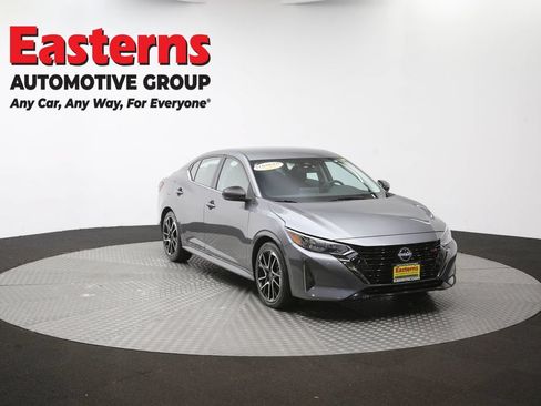 Used 2025 Nissan Sentra SR FWD image 49