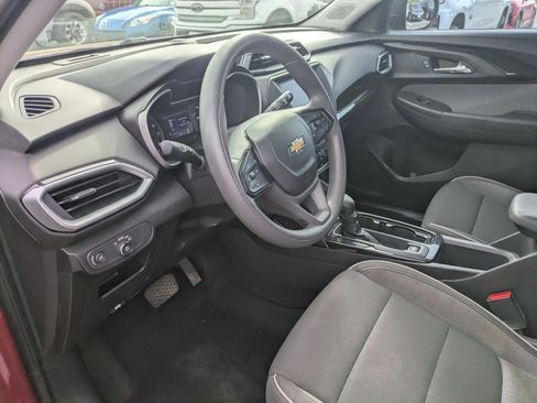 Used 2021 Chevrolet TrailBlazer LS image 9
