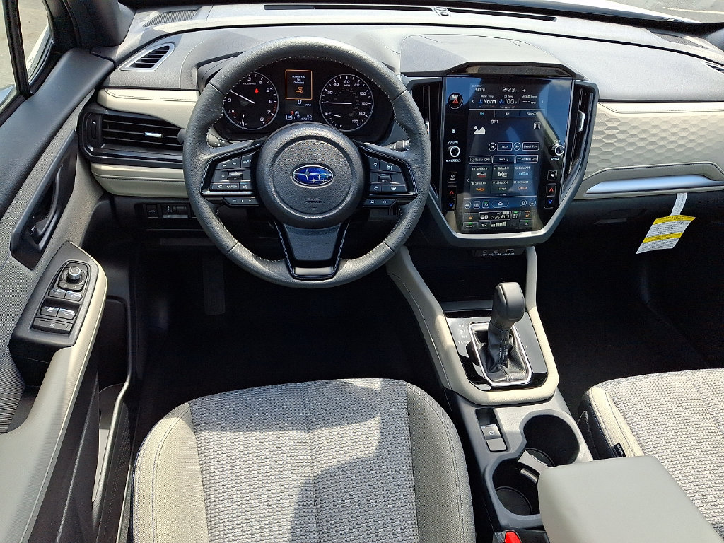 Used 2025 Subaru Forester Premium AWD/4WD image 11