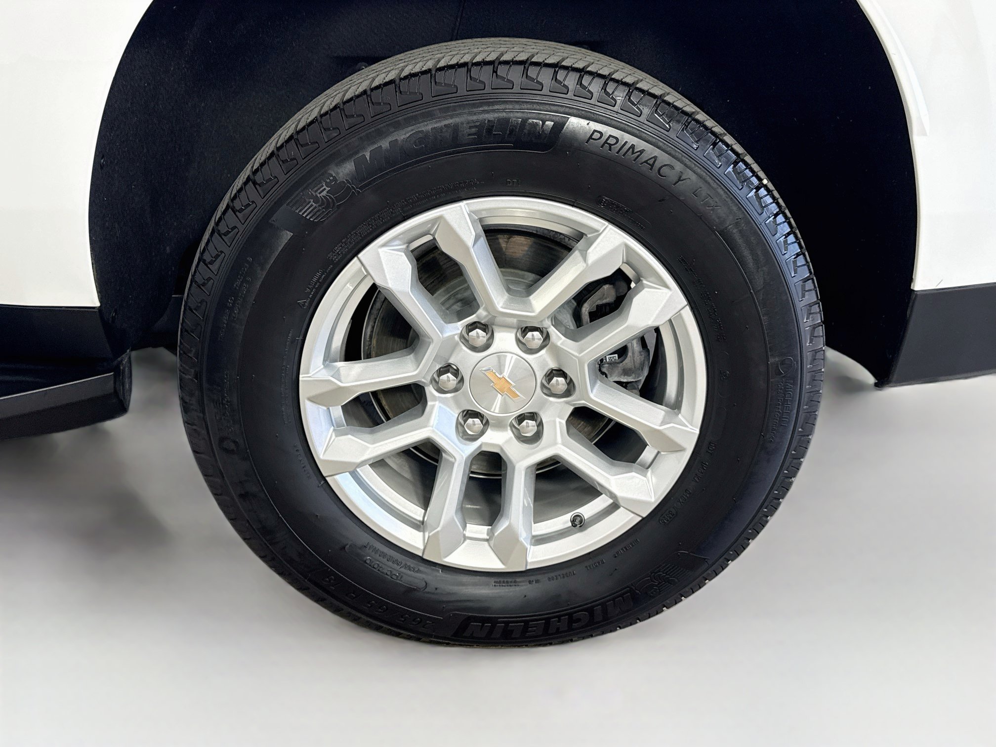 Used 2026 Chevrolet Suburban LS AWD/4WD image 33