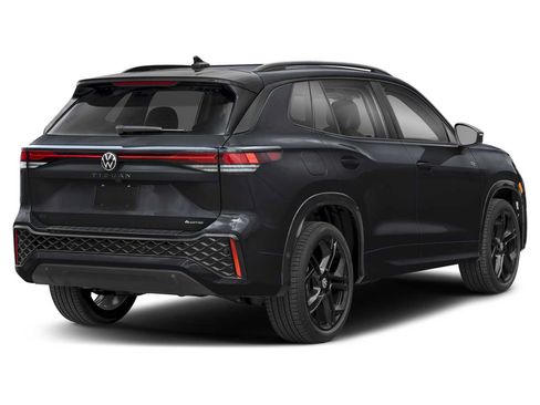 New 2026 Volkswagen Tiguan SE R-Line AWD/4WD image 2