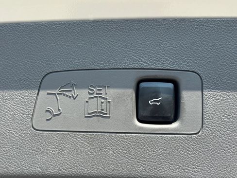 Used 2024 Lincoln Corsair Grand Touring AWD/4WD image 26