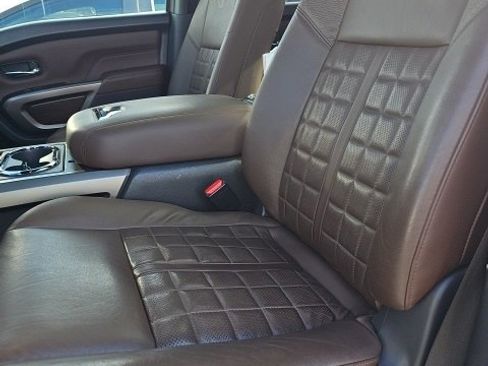 Used 2023 Nissan Titan Platinum Reserve w/ Moonroof Package image 5