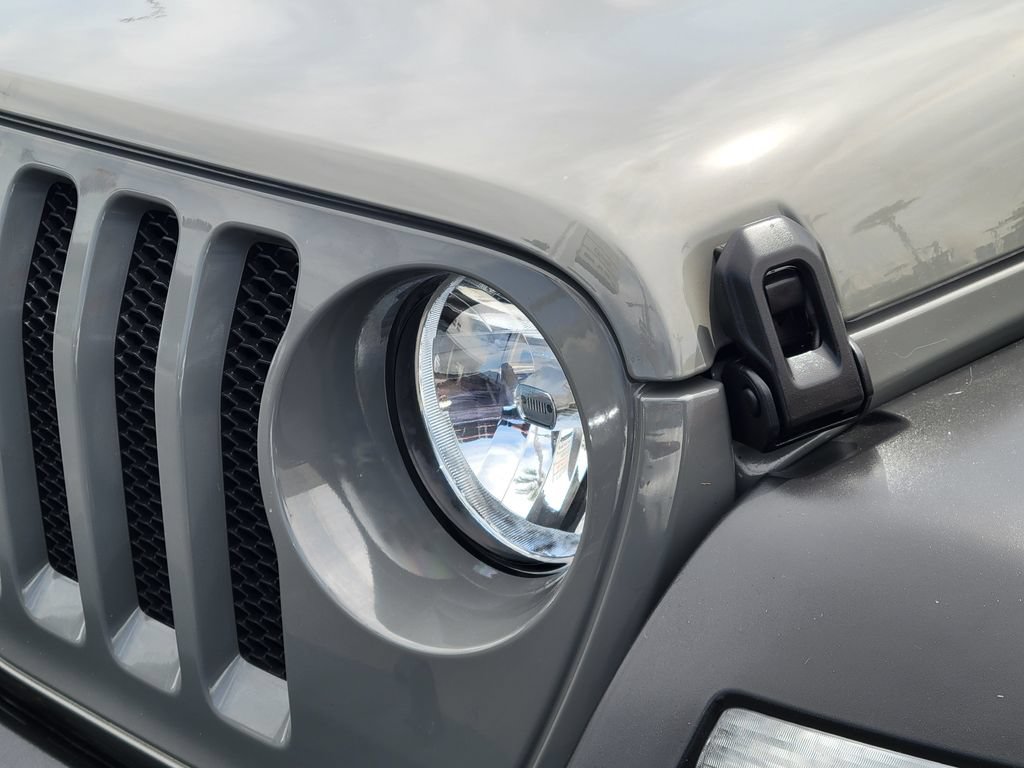 Used 2022 Jeep Wrangler Sport AWD/4WD image 19