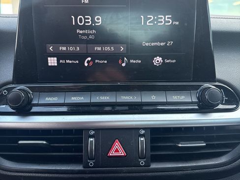 Used 2023 Kia Forte LXS w/ LXS Technology Package image 12