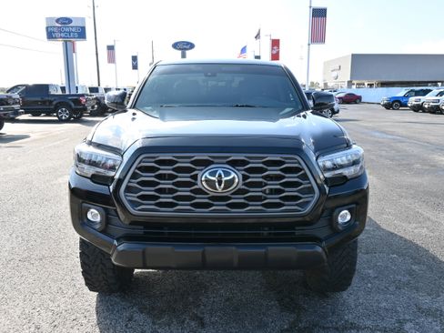 Used 2023 Toyota Tacoma TRD Off-Road image 9