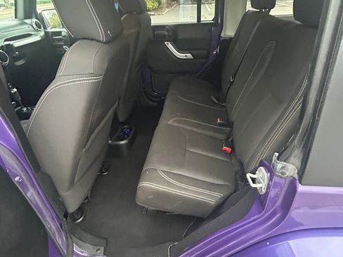 Used 2017 Jeep Wrangler Unlimited Sahara AWD/4WD image 15