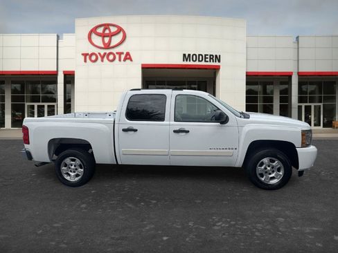 Used 2007 Chevrolet Silverado 1500 LT w/ Safety Package RWD image 4