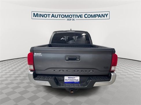 Used 2022 Toyota Tacoma SR5 image 7