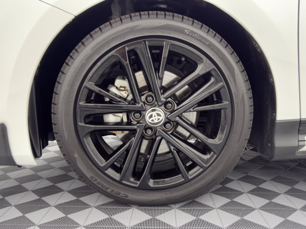 Used 2025 Toyota Camry SE FWD image 13