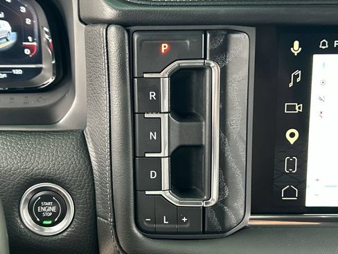 Used 2023 GMC Yukon Denali RWD image 16