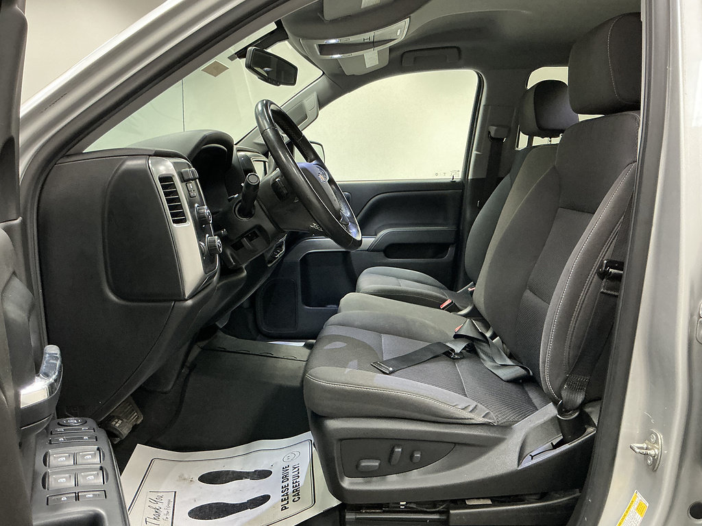 Used 2018 Chevrolet Silverado 1500 LT w/ All Star Edition AWD/4WD image 8