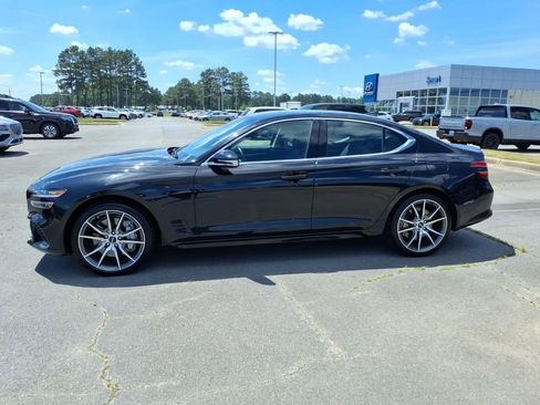 Used 2025 Genesis G70 2.5T AWD/4WD image 3