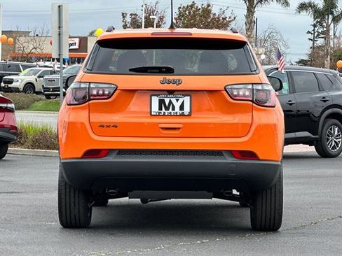 New 2026 Jeep Compass Latitude image 5